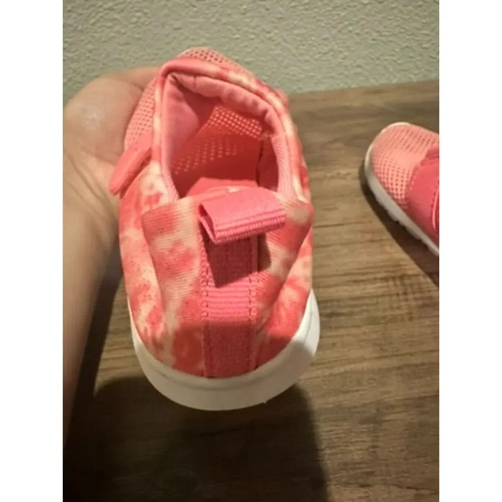 Cat & Jacket Pink Swimmer Shoes Size 10